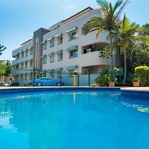 https://hampton-court-apartments.queenslandhotels.net