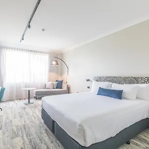 https://quality-mermaid-waters.queenslandhotels.net