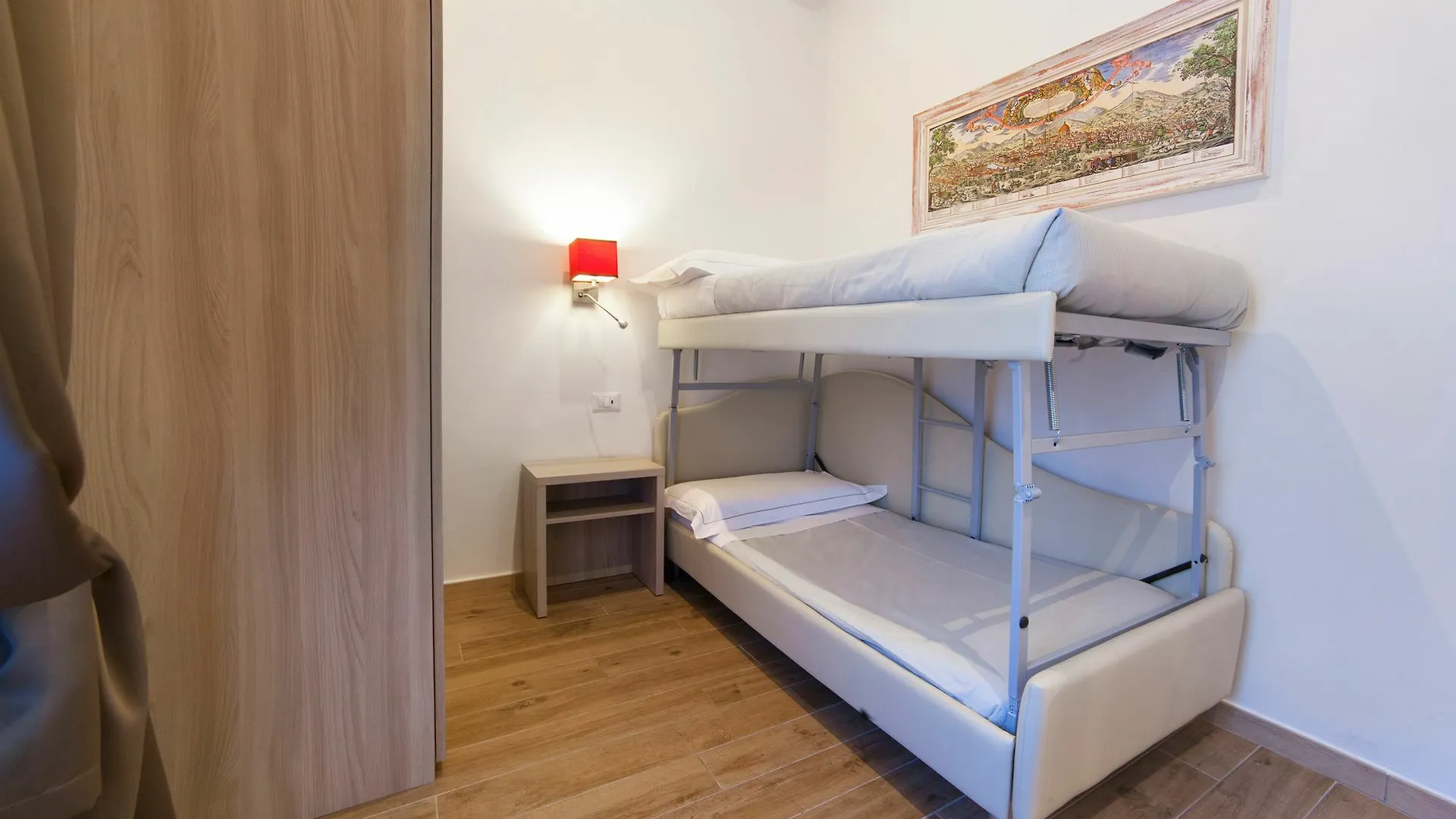 Apollo Guest House Florence